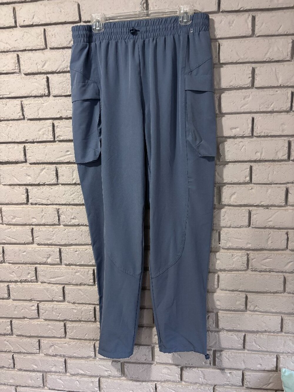 Avalanche Men’s Grey Blue Outdoor Jogger Pants Large